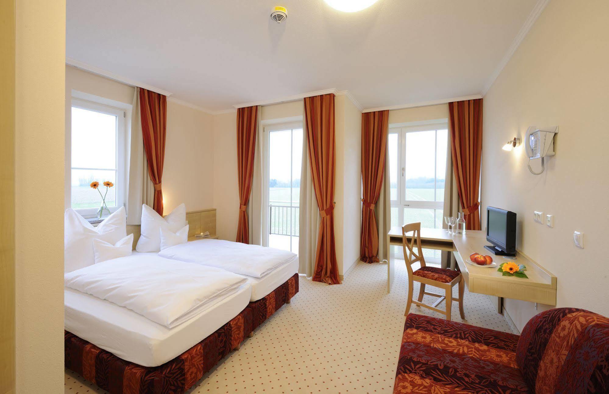 Hotel Inspiration Garni Tittmoning Buitenkant foto